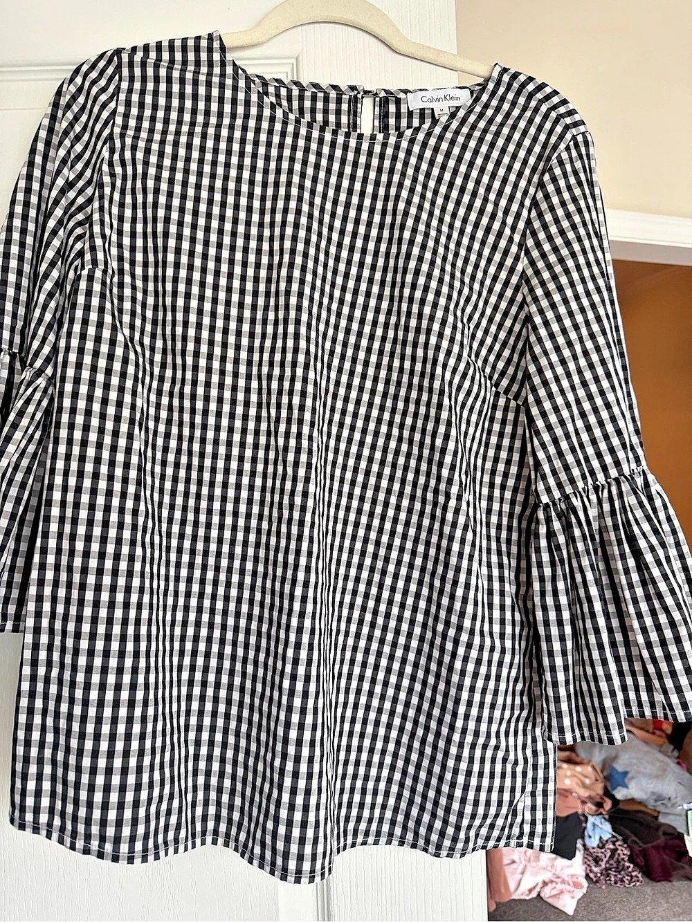 Calvin Klein Gingham Bell Sleeve Blouse in Black & White Size Medium